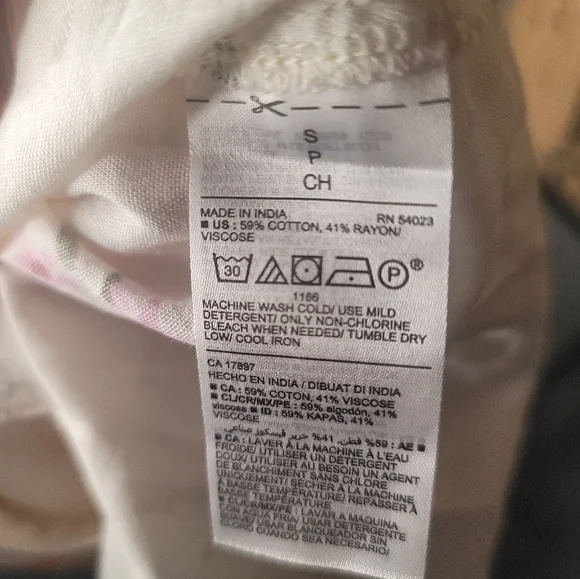 Old navy floral blouse size small - Picture 5 of 5